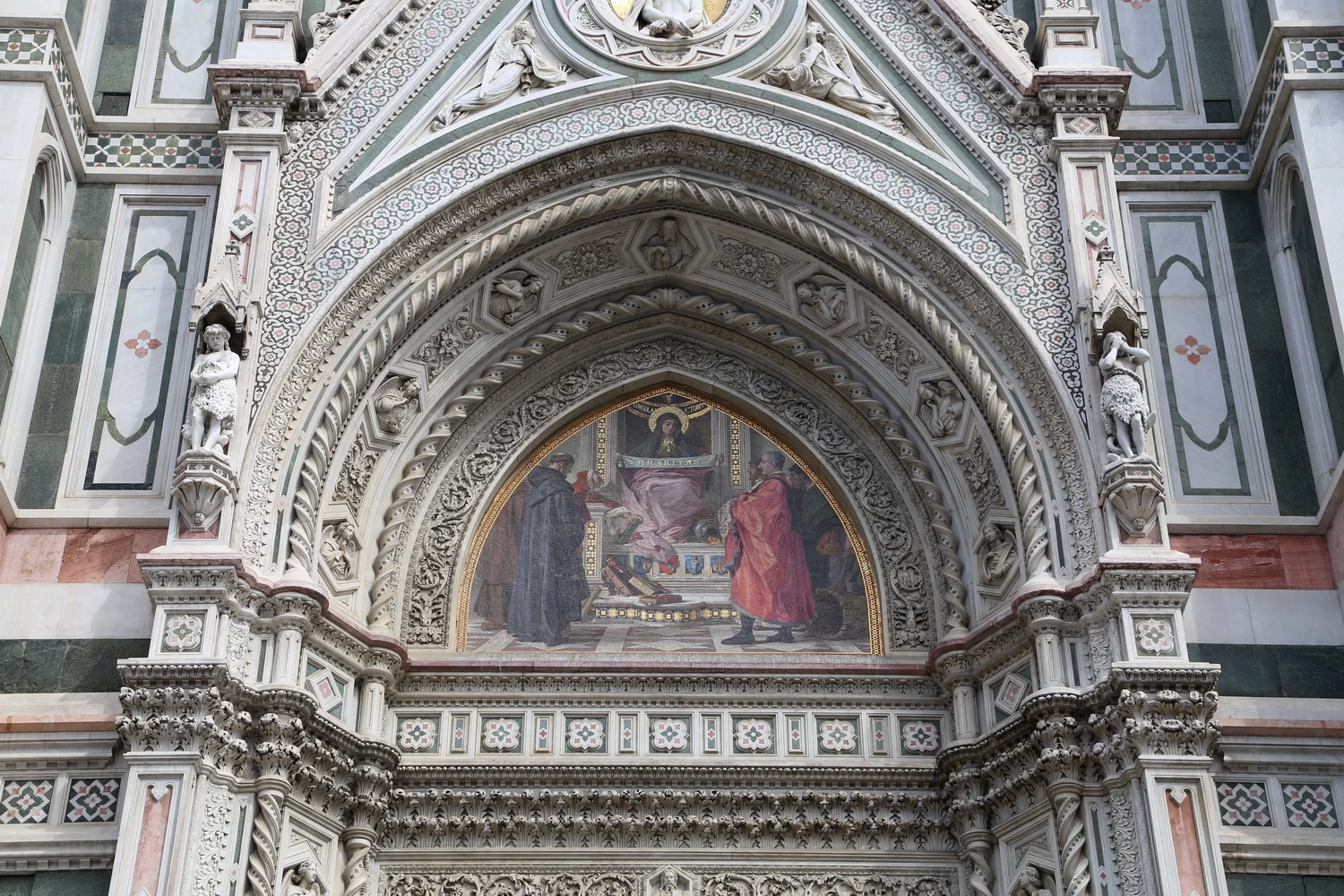Mosaico sul portale sinistro del Duomo Santa Maria del Fiore, Firenze